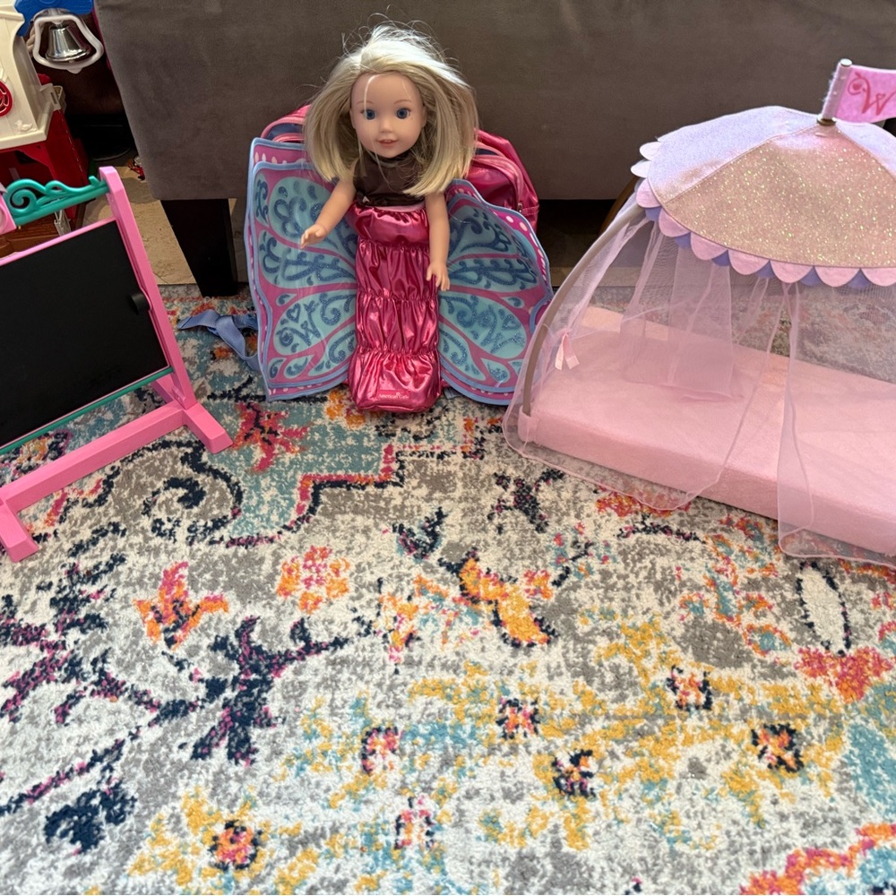 American Girl Welliewisher Set Camille with butterfly,backpack bed andchalkboard